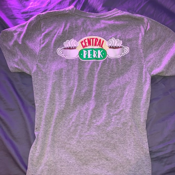 Friends™ graphic tee - Picture 4 of 4